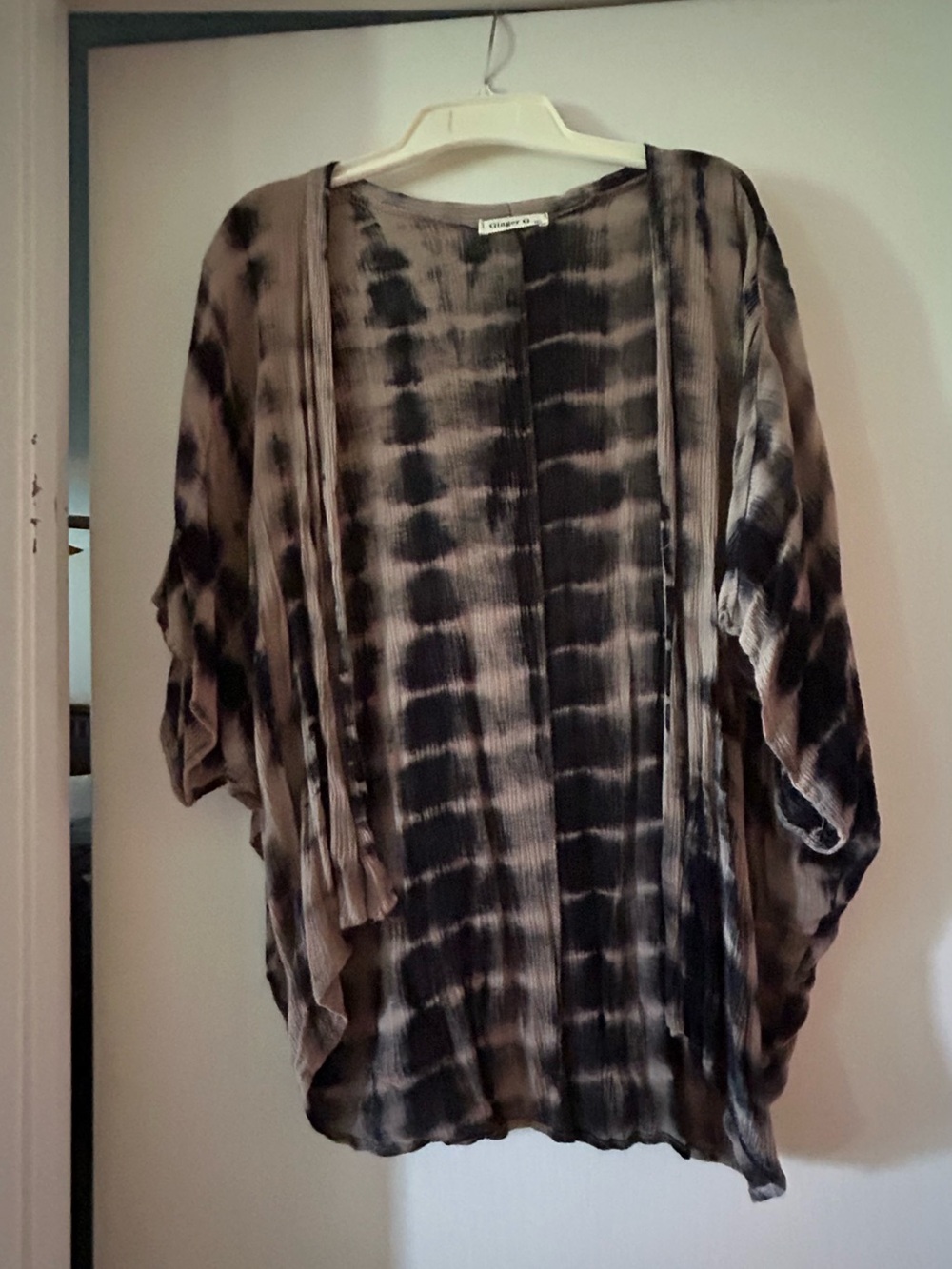 Tie-Dye Open Front Kimono Jacket in Black and Tan